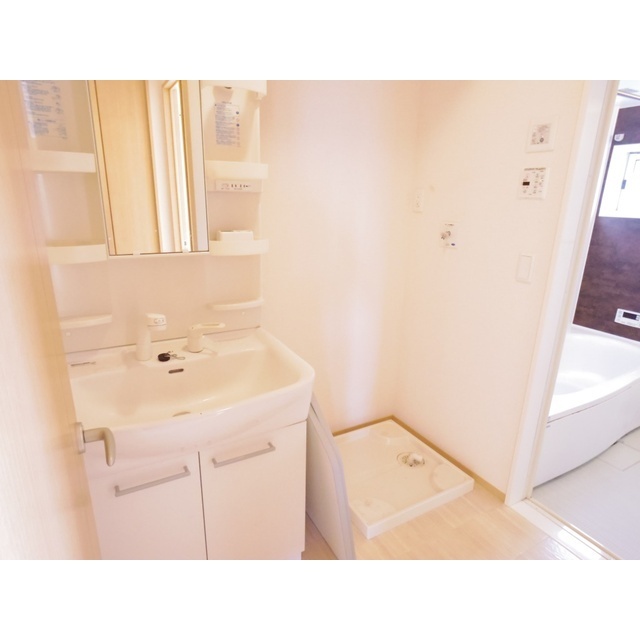 洗面設備　洗髪洗面化粧台・室内洗濯機置場