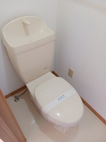 トイレ　トイレもきれいです