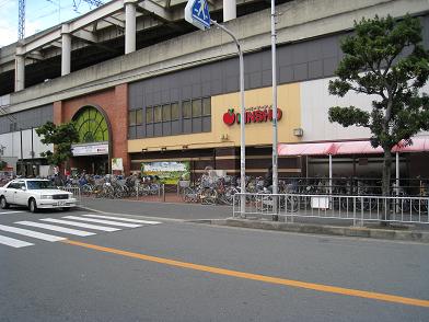 スーパー　スーパーマーケットKINSHO布施店（スーパー）まで576m
