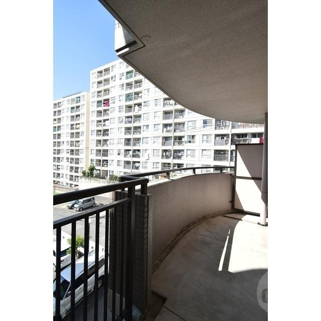 バルコニー　明るいバルコニー