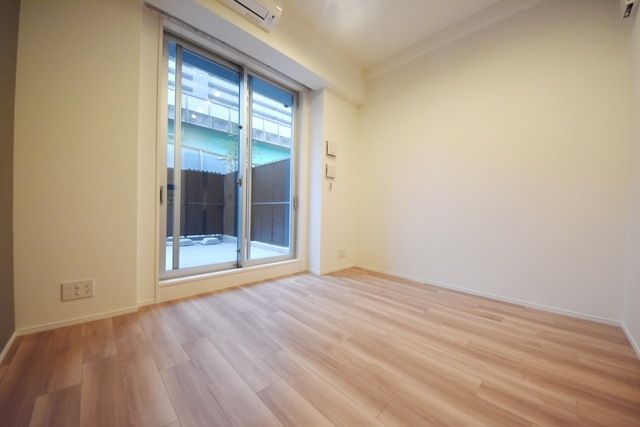 居室・リビング　反転タイプです。