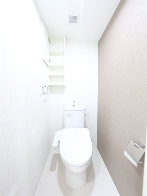 トイレ　温水洗浄暖房便座付トイレ