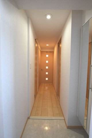 玄関　収納もある玄関です