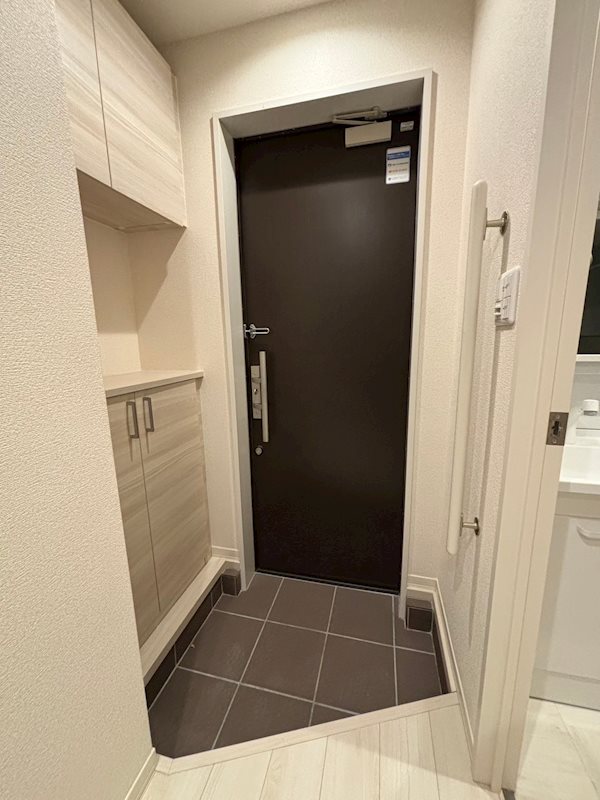 玄関　棚付きシューズボックス