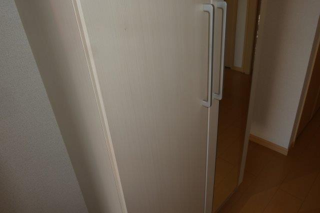 玄関　シューズボックス