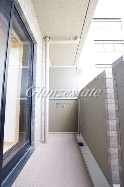 バルコニー　広々としたバルコニー