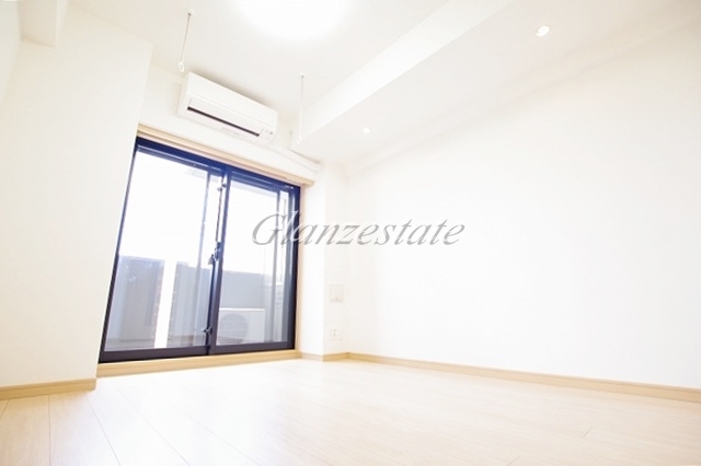 居室・リビング　広々としたリビング