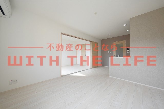 居室・リビング　こちらのリビングで趣味の時間をお楽しみください