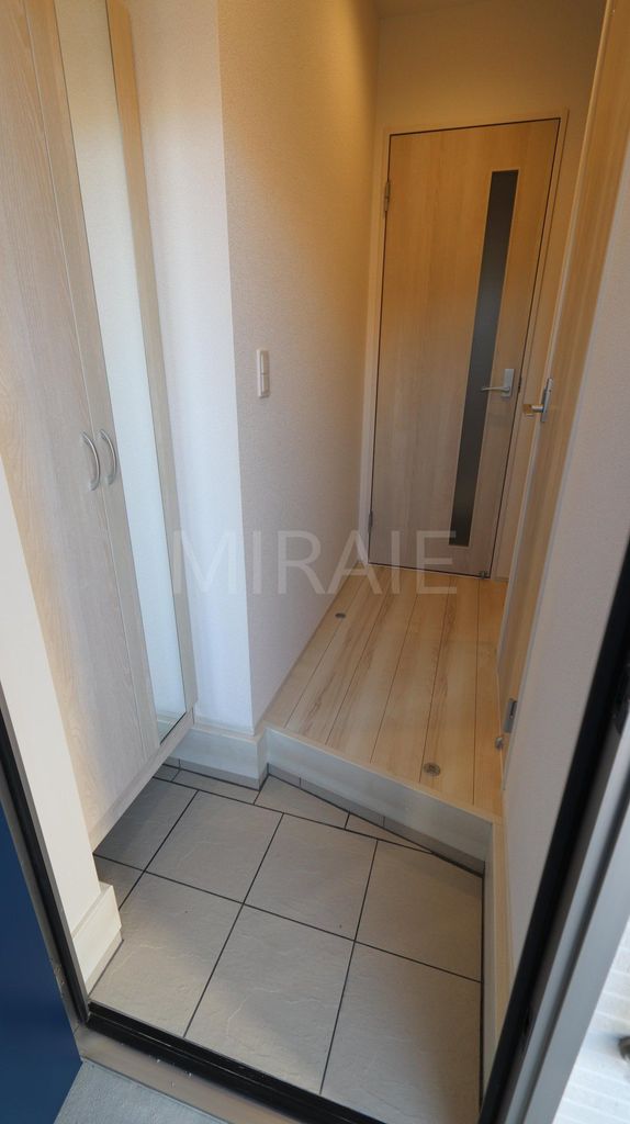 玄関　同シリーズ施工写真