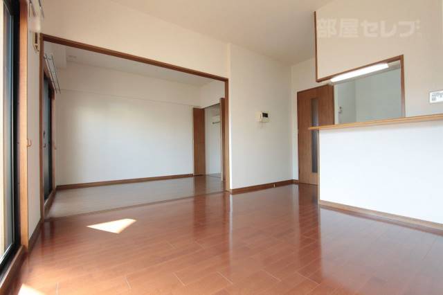 居室・リビング　１０７号室の写真