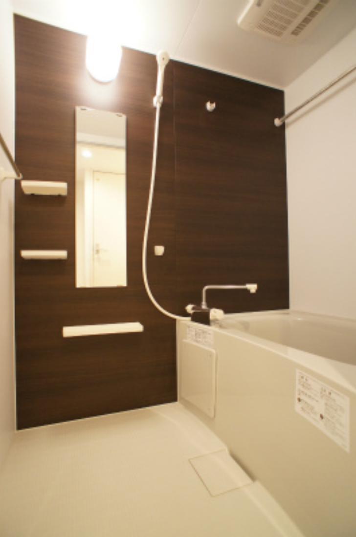 バス・シャワールーム　浴室