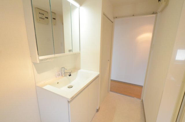 洗面設備　洗髪洗面化粧台付き♪