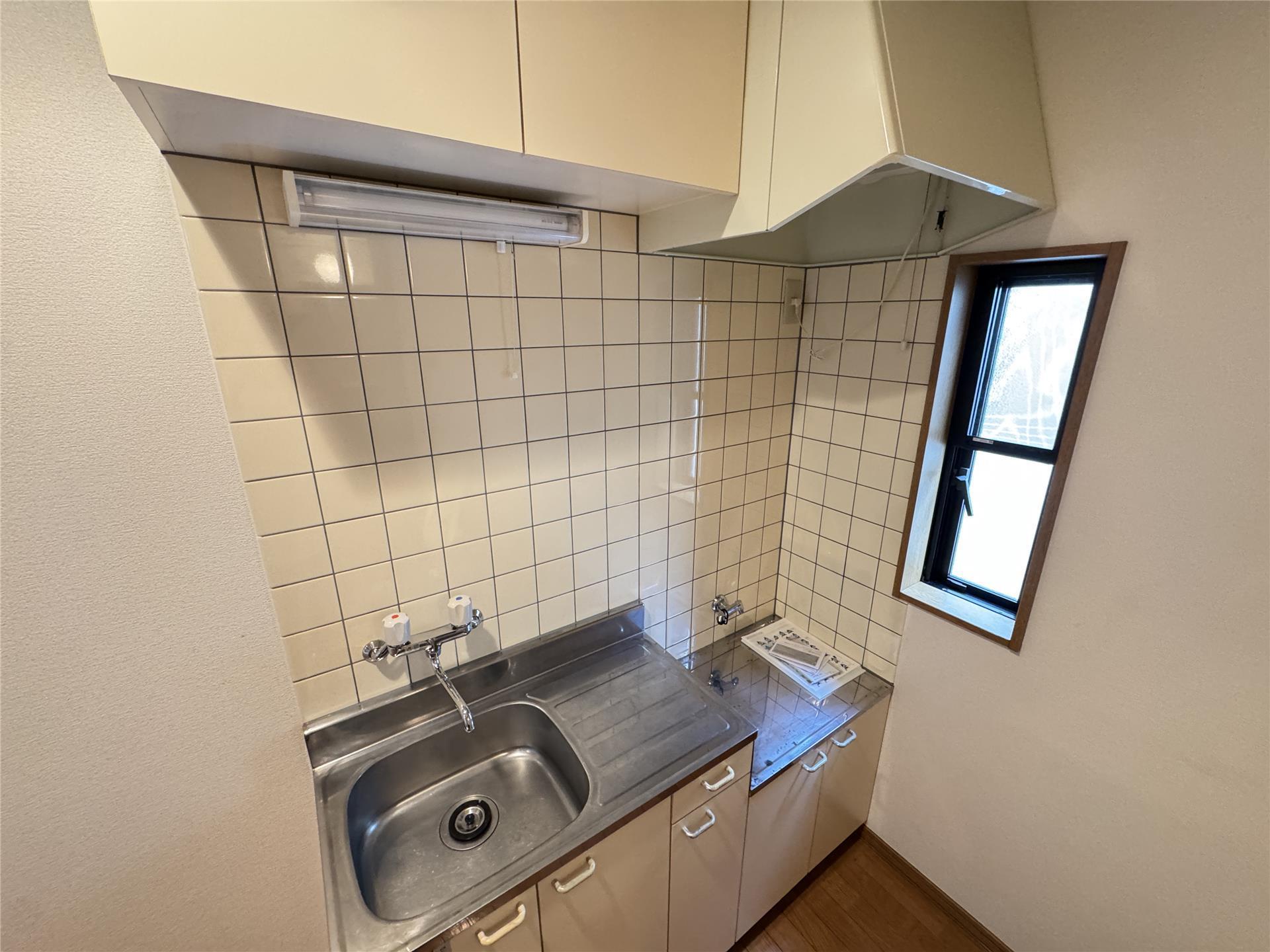 キッチン　収納たっぷり♪調理スペースもあります☆