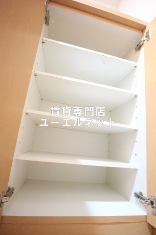 その他設備　収納力たっぷりのシューズボックスで玄関すっきり！