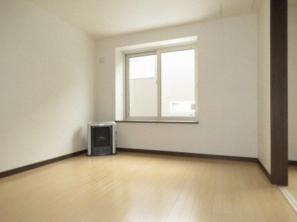 居室・リビング　別号室内観です