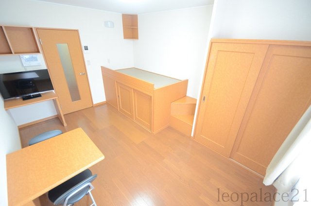 居室・リビング　実際のお部屋と異なる場合がございます。