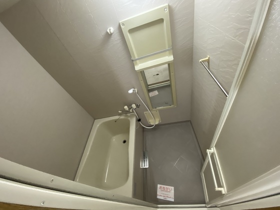 バス・シャワールーム　※別部屋の写真です