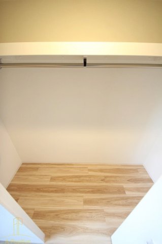 収納　セレニテ堺筋本町プリエ