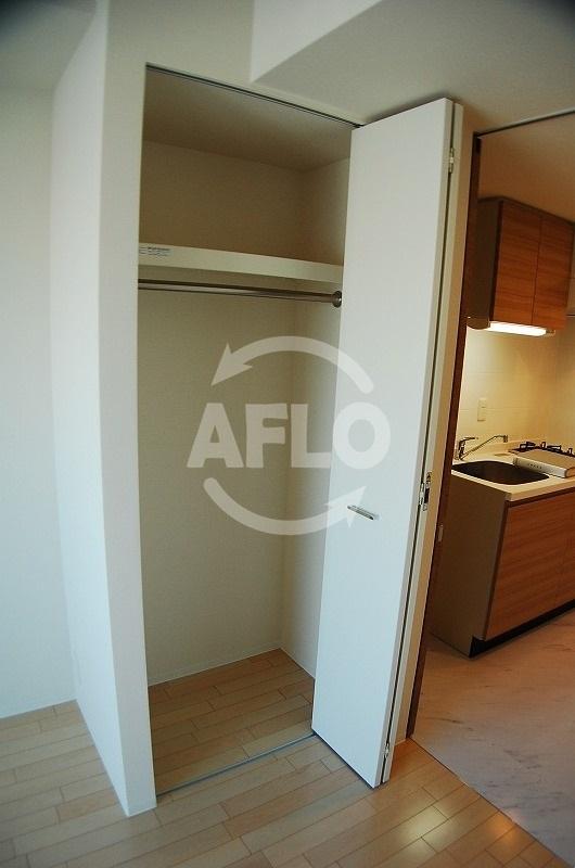 収納　ドゥーエ立売堀　クローゼット