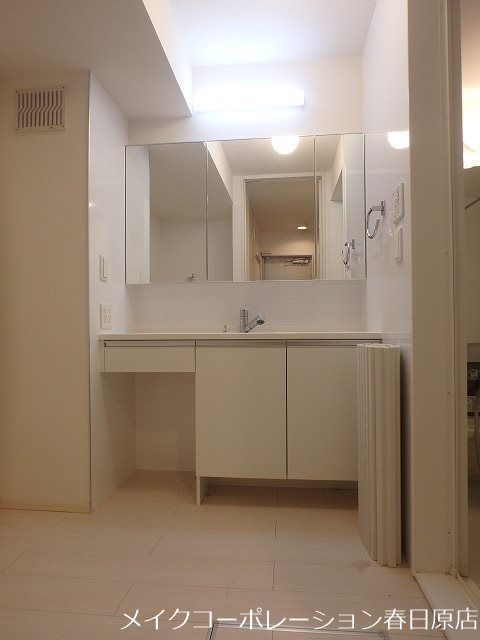 洗面設備　写真は同型タイプ