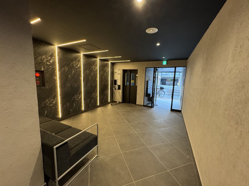 エントランス　エントランス