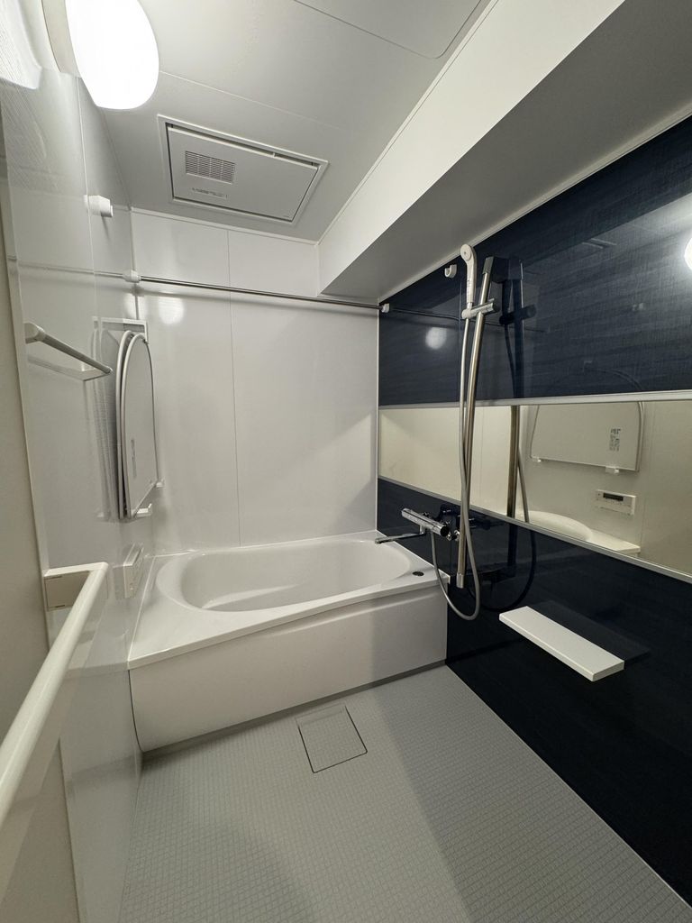 バス・シャワールーム　バス