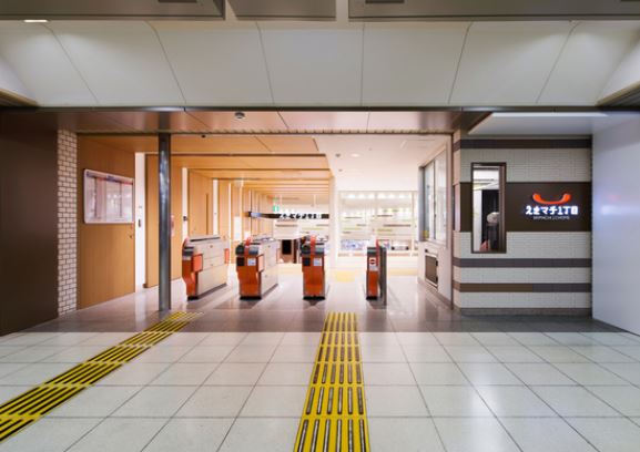 ショッピングセンター　えきマチ1丁目姪浜（ショッピングセンター）まで568m