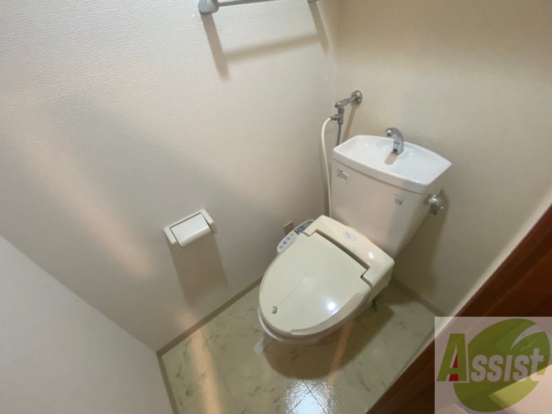 トイレ　トイレです。ウォシュレット付を探している方、おすすめです。