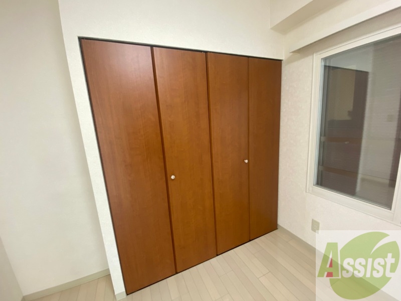 収納　寝室の収納です。部屋がすっきり片付きます。