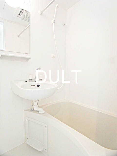 バス・シャワールーム　バスルームです。