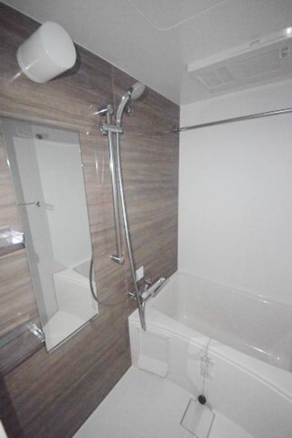 バス・シャワールーム　バスルーム