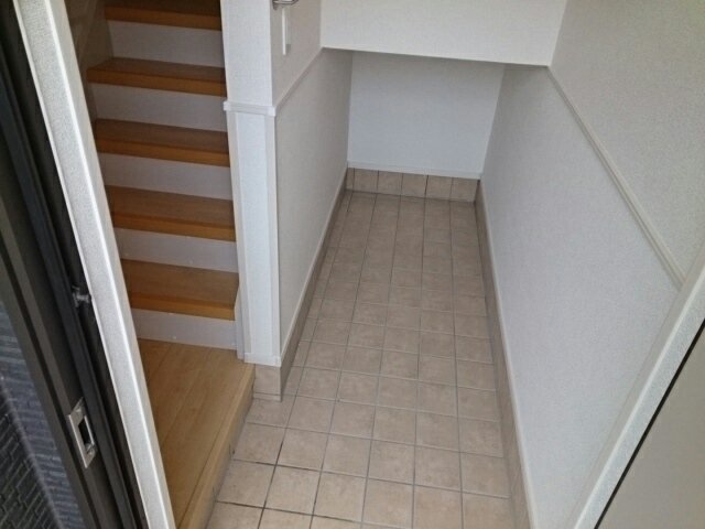 玄関　収納もある玄関です