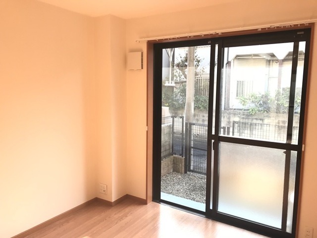 居室・リビング　明るいお部屋です