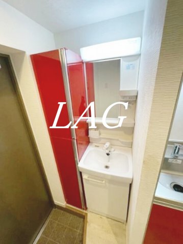 洗面設備　洗面台です。