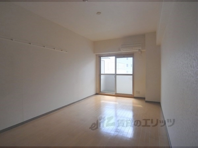 居室・リビング　居室