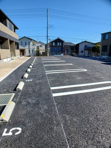 駐車場　車をお持ちの方に嬉しい駐車場付きの物件です