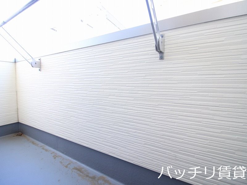 バルコニー　同型タイプの為、現状を優先いたします