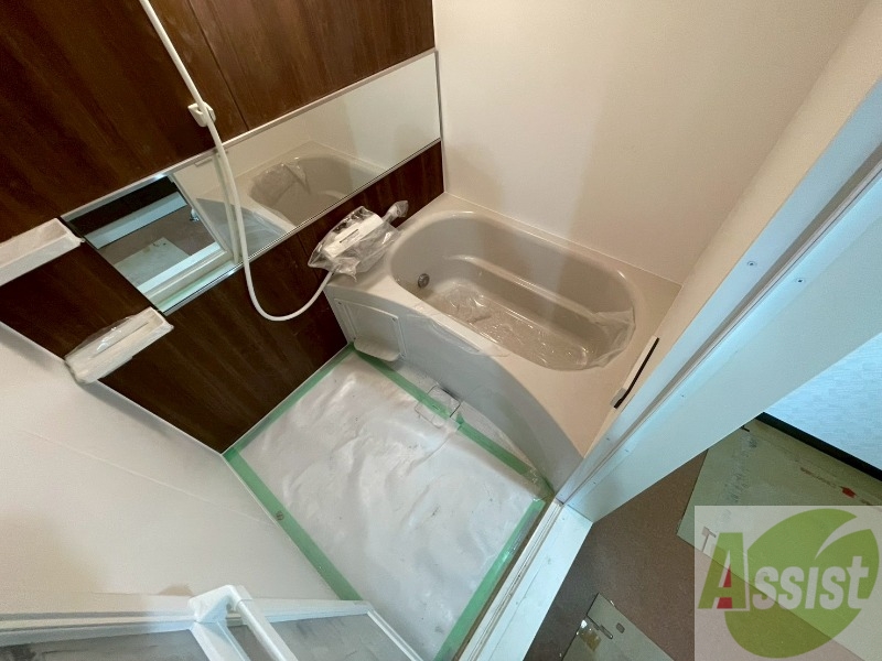 バス・シャワールーム　お風呂になります。一日の疲れを癒してくださいね。