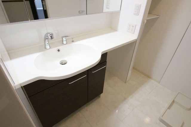 洗面設備　洗髪洗面化粧台