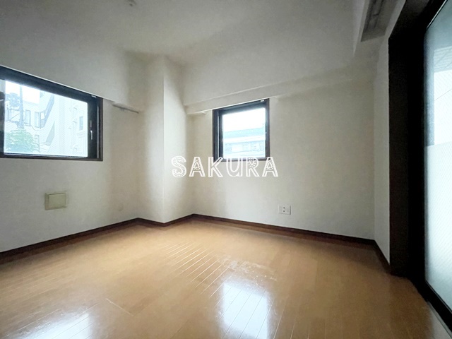 居室・リビング　こちらのリビングで趣味の時間をお楽しみください♪