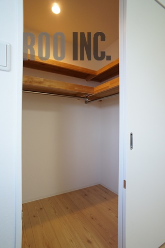 収納　写真は反転のお部屋です