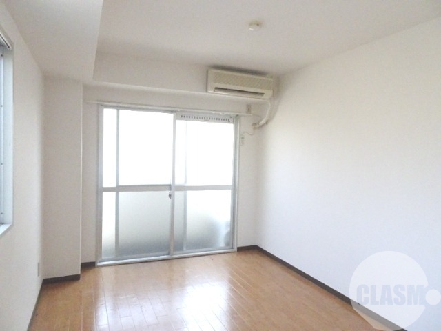 居室・リビング　明るいお部屋です♪