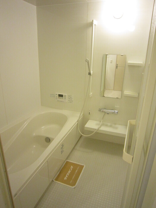 バス・シャワールーム　きれいなお風呂です