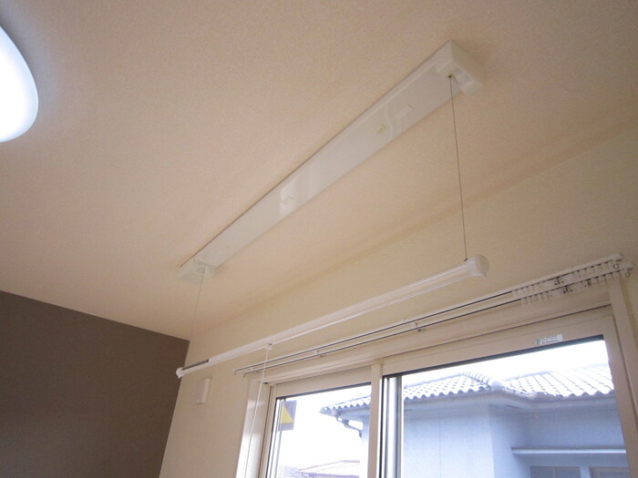 その他設備　室内物干し