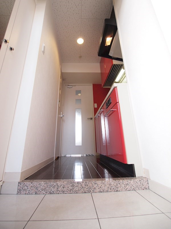 玄関　玄関。シューズボックスがあります。