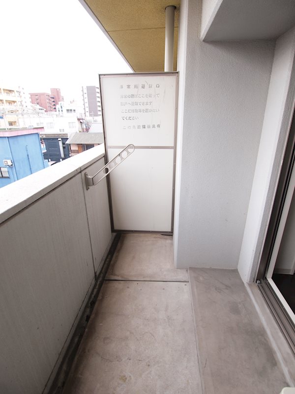 バルコニー　ベランダ。