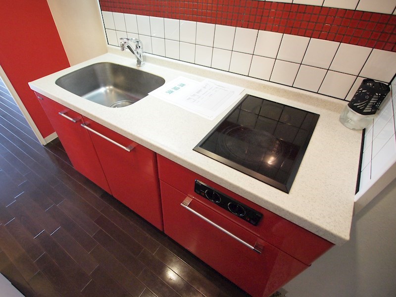 キッチン　写真は508号室のキッチン。2口コンロ。自炊派のあなたに。