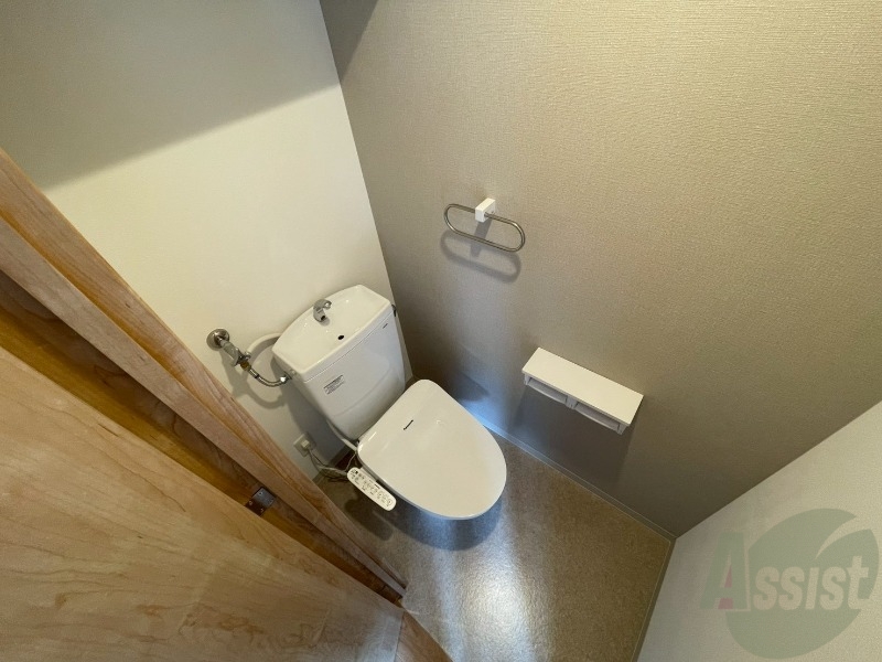 トイレ　シャワートイレになっているので快適です！