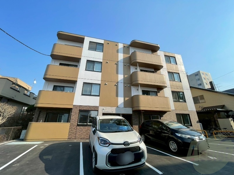建物外観　札幌市白石区平和通「ＲＩＳＨＡＳ」
