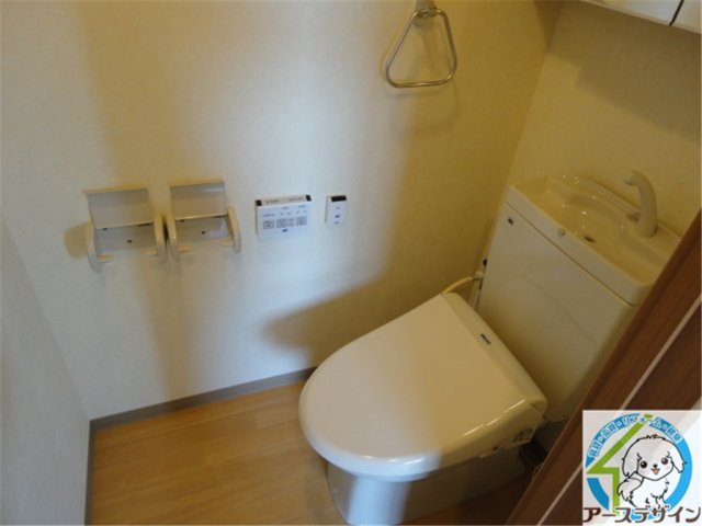 トイレ　パース写真